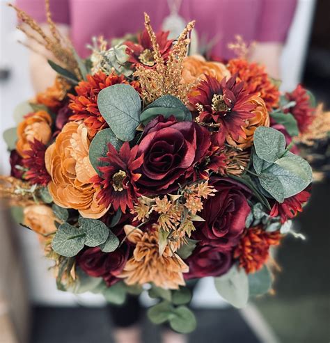 wedding flowers burnt orange